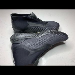 Mens running sneakers